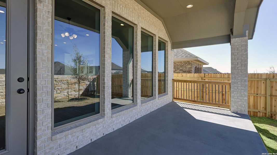 Exterior details and patio area of a home in Arcadia Ridge, San Antonio (Image 24). Exterior details and patio area of a home in Arcadia Ridge, San Antonio (Image 24).