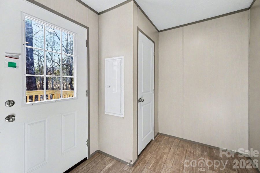 Spacious, unfurnished interior of a new home in , Shelby (Image 27).