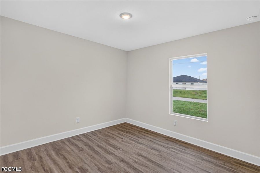 Spacious, unfurnished interior of a new home in Cape Coral, Cape Coral (Image 22).