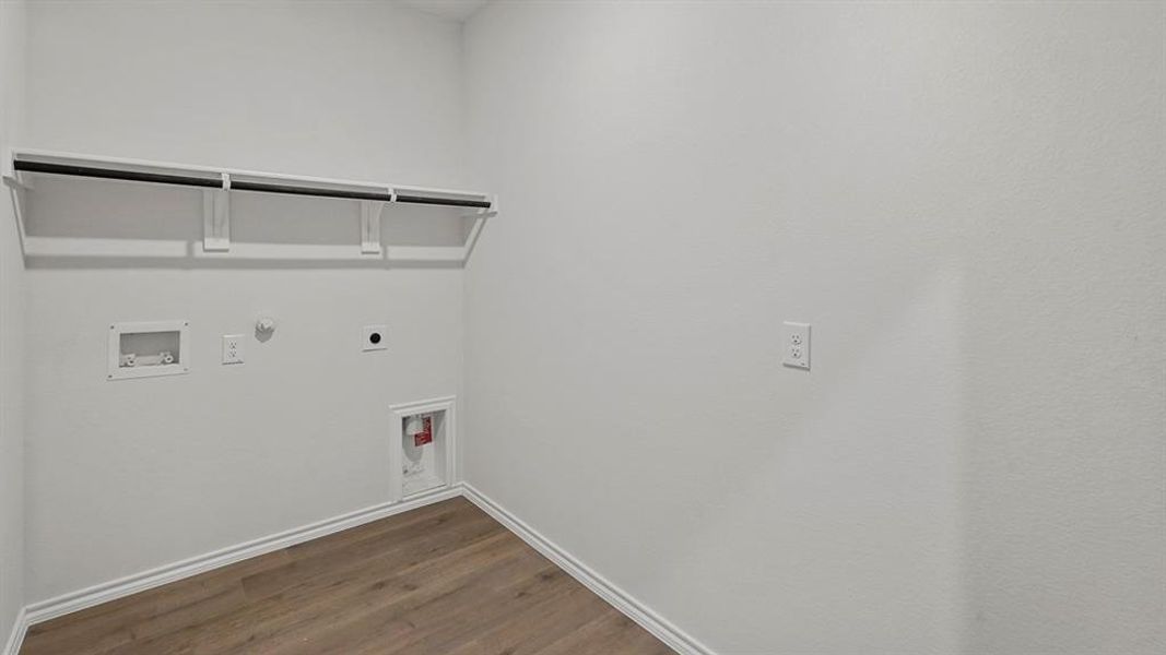 Spacious, unfurnished interior of a new home in Bluff Springs, Ferris (Image 21). Spacious, unfurnished interior of a new home in Bluff Springs, Ferris (Image 21).