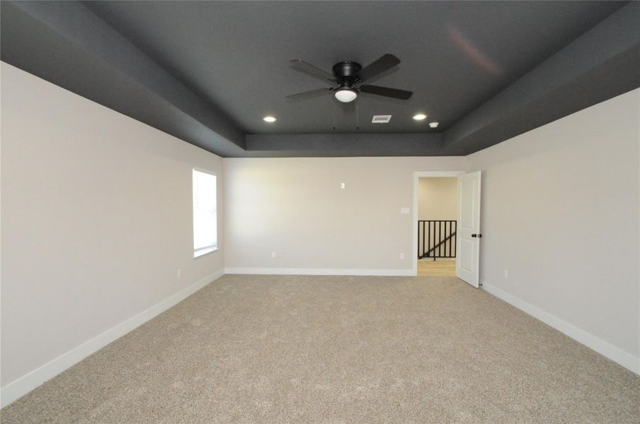 Spacious, unfurnished interior of a new home in , Houston (Image 25).