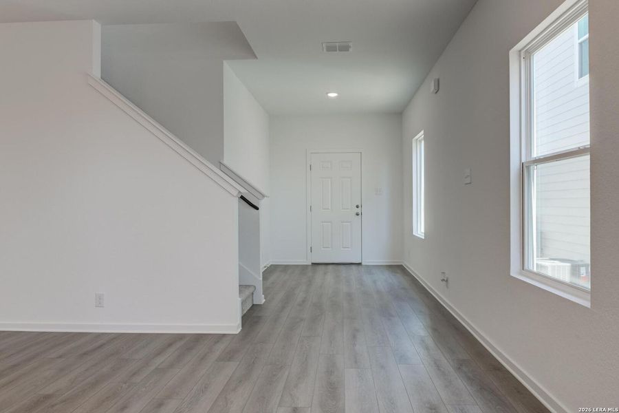 Spacious, unfurnished interior of a new home in Hennersby Hollow, San Antonio (Image 11). Spacious, unfurnished interior of a new home in Hennersby Hollow, San Antonio (Image 11).
