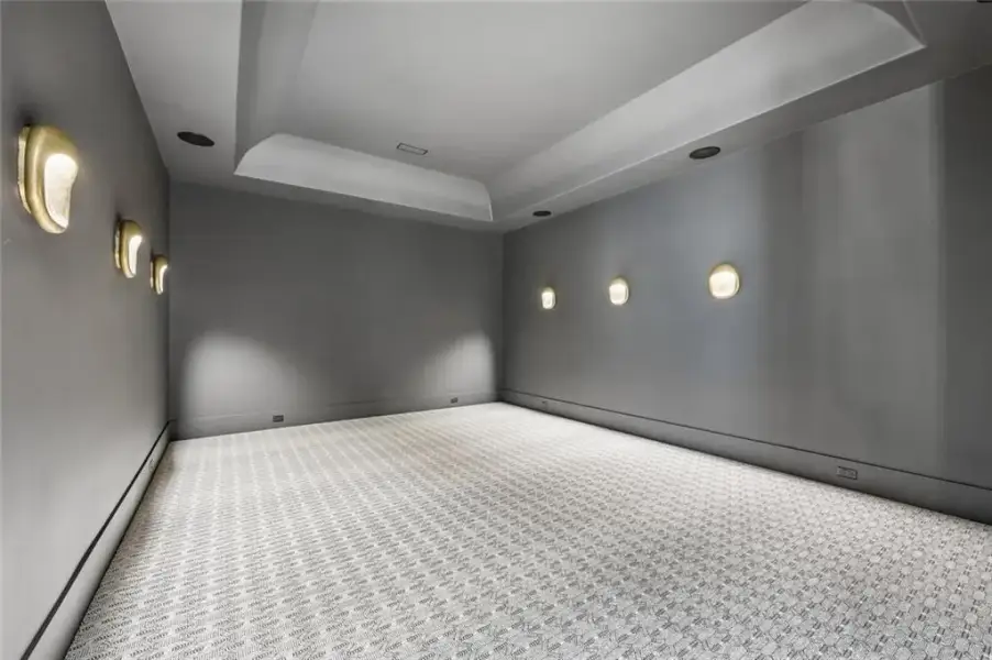 Spacious, unfurnished interior of a new home in , Alpharetta (Image 85).