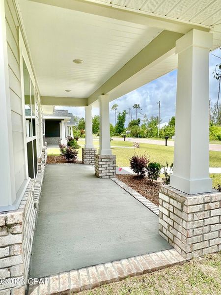 Image 15 of a home in East Bay.