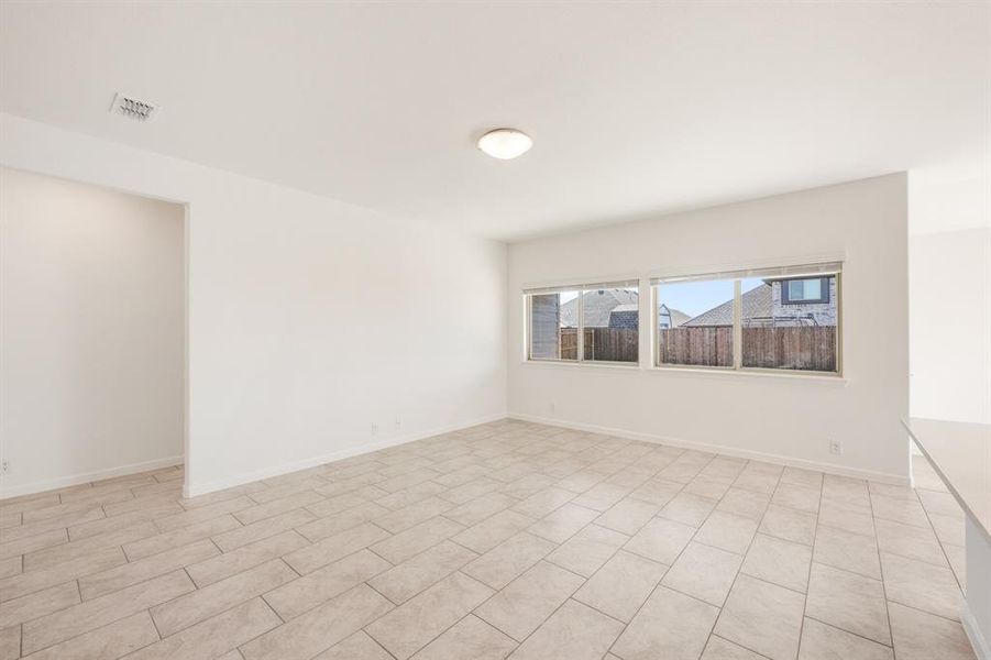 Spacious, unfurnished interior of a new home in Georgetown at Kings Fort 50s, Kaufman (Image 13).