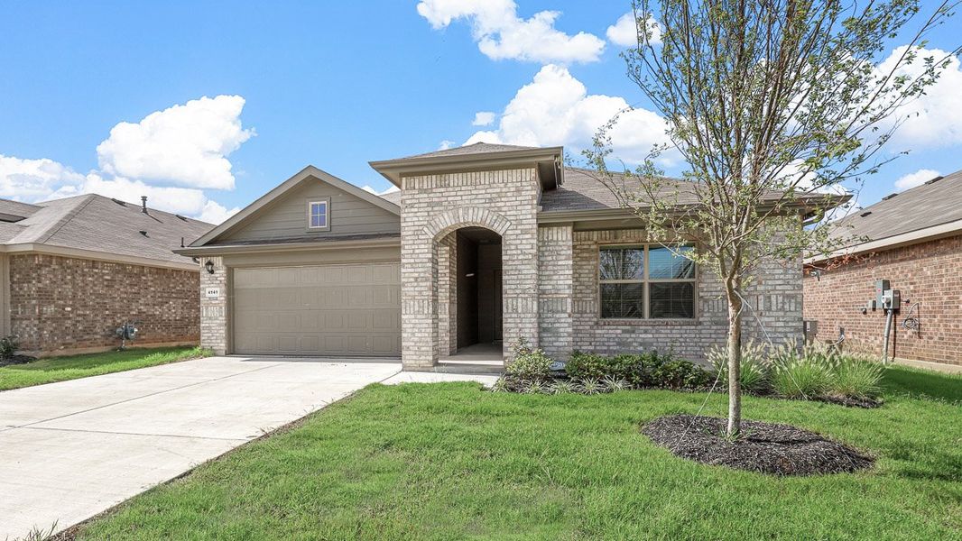 Representative exterior photo of a completed home built from the Elgin by D.R. Horton in Vista Park, Decatur, TX (Image 2).