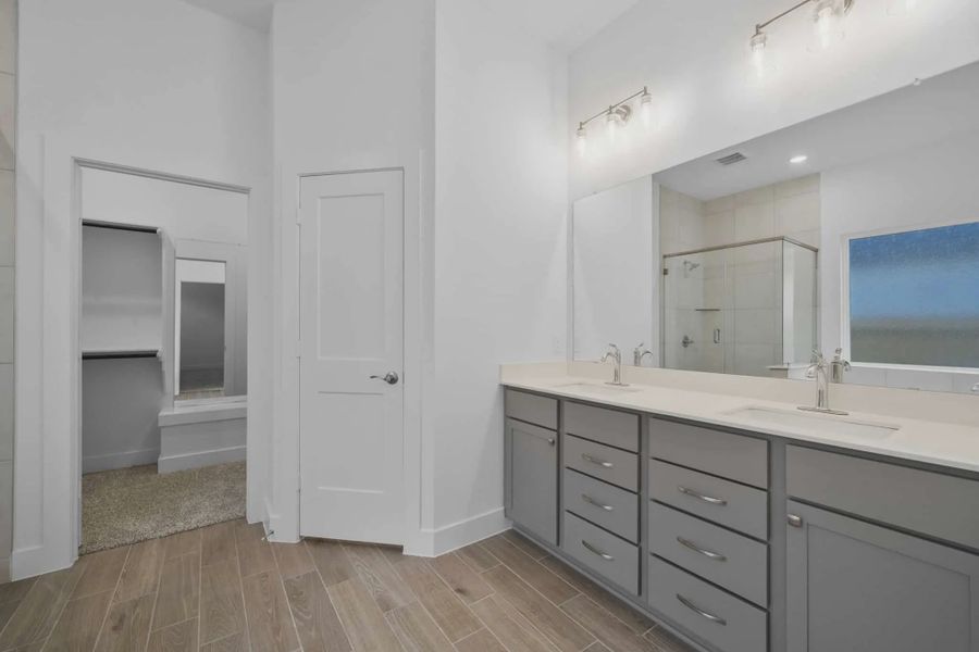 Furnished interior view inside a new home in Attwater 55s, Waller (Image 5).