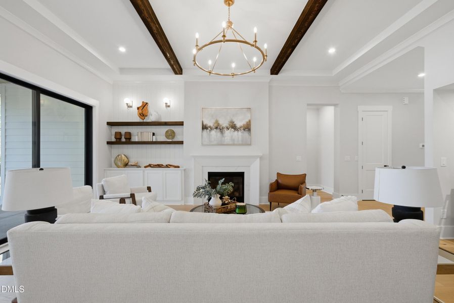 RGA-0409-00_Ballentine B_Family Room-4