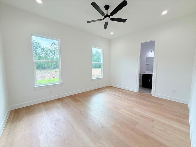 Spacious, unfurnished interior of a new home in , Dayton (Image 17).