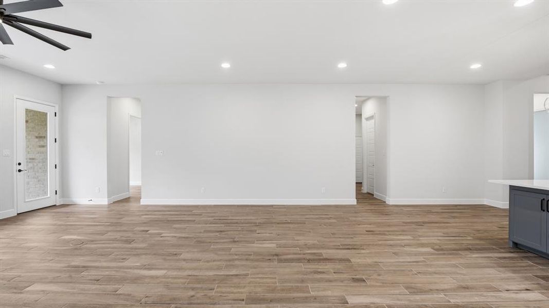 Spacious, unfurnished interior of a new home in Terraces, Rockwall (Image 17). Spacious, unfurnished interior of a new home in Terraces, Rockwall (Image 17).