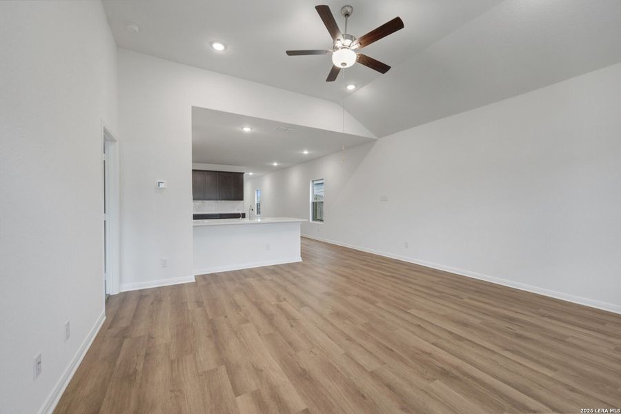 Spacious, unfurnished interior of a new home in Park Place, New Braunfels (Image 28).