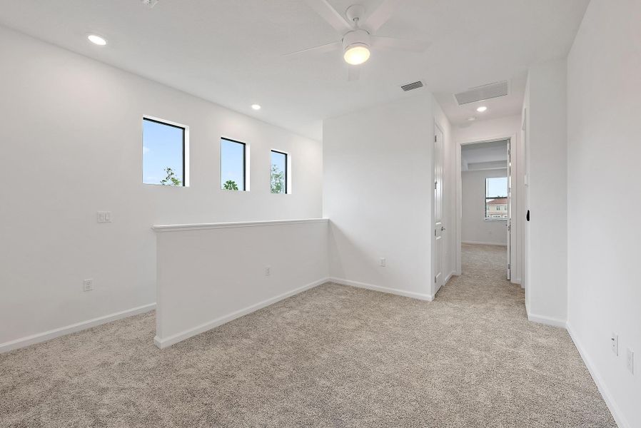 501 SW Sally Way (25loft)