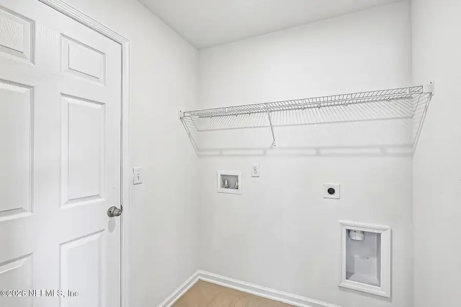 Spacious, unfurnished interior of a new home in , Jacksonville (Image 23).