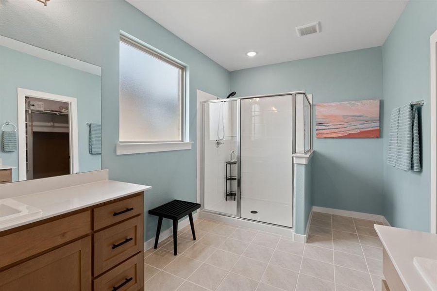 Furnished interior view inside a new home in Elevon, Lavon (Image 33).
