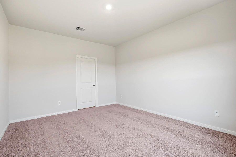 Spacious, unfurnished interior of a new home in Freeman Ranch, Katy (Image 10).