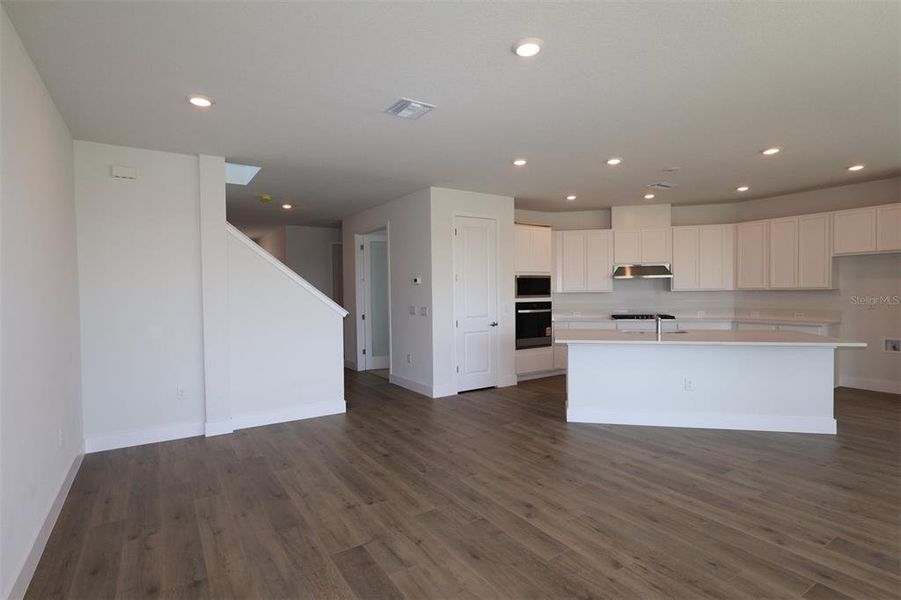 Spacious, unfurnished interior of a new home in Vistera of Venice – Garden Series, Nokomis (Image 28).