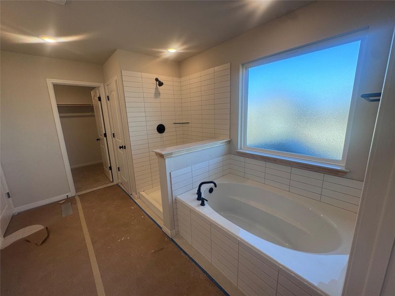 In-progress construction of a new home in Rolling Glen, Hutto, TX (Image 32).