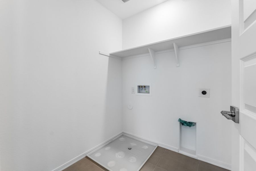 Spacious, unfurnished interior of a new home in Avila at Rancho Mercado, Surprise (Image 17). Spacious, unfurnished interior of a new home in Avila at Rancho Mercado, Surprise (Image 17).