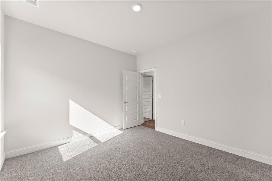 Spacious, unfurnished interior of a new home in Magnolia Villas, Cornelia (Image 22).