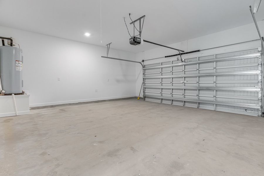 Spacious, unfurnished interior of a new home in , Crestview (Image 18).