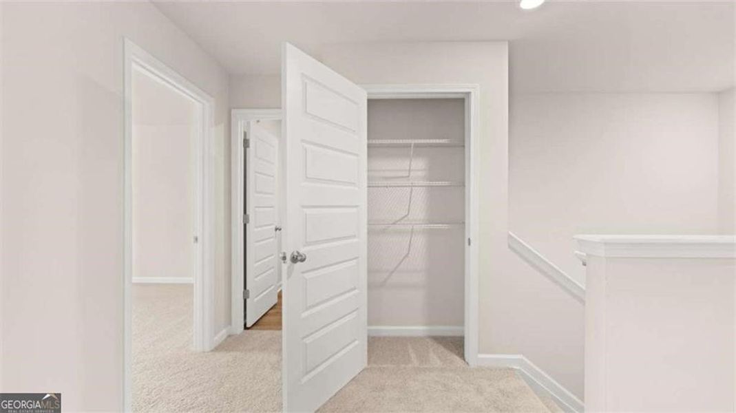 Spacious, unfurnished interior of a new home in Echo Glen, Stockbridge (Image 22).