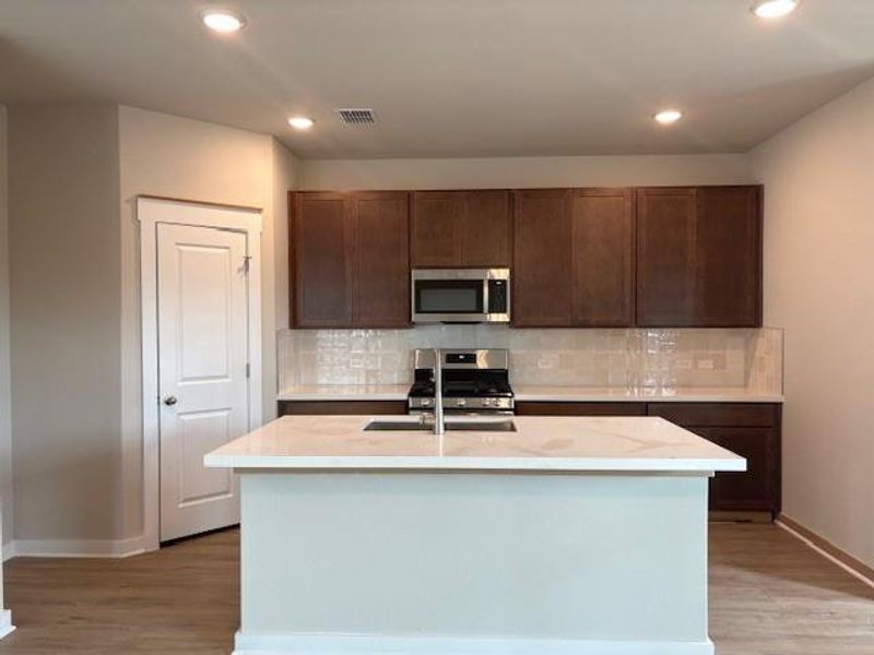 Furnished interior view inside a new home in Spring Creek, Taylor (Image 3).