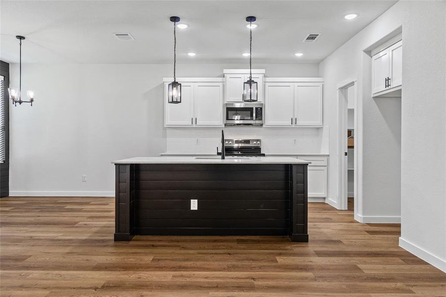 Furnished interior view inside a new home in , Celeste (Image 15).