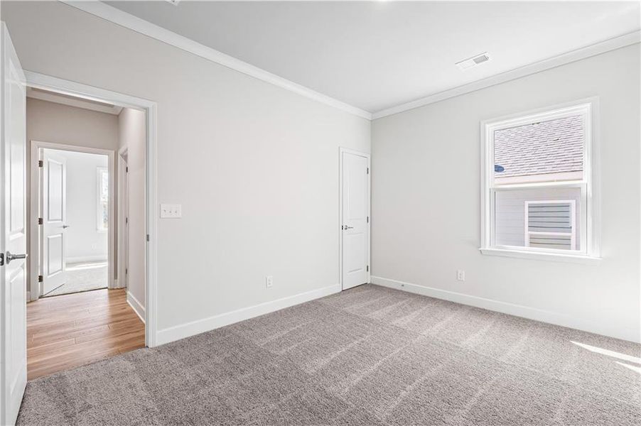 Spacious, unfurnished interior of a new home in Enclave at Parkway Village, Fairburn (Image 10).