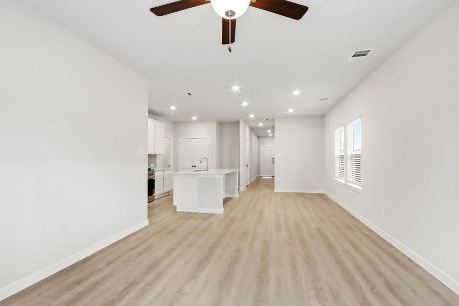 Spacious, unfurnished interior of a new home in Maple Woods, Hockley (Image 16).