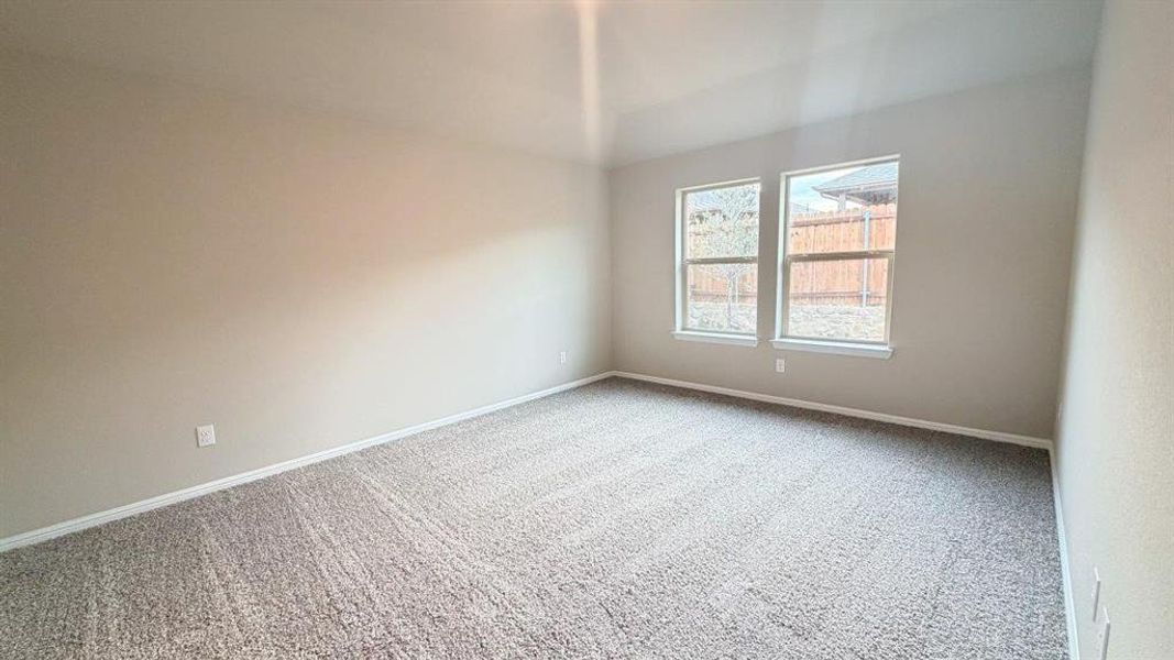 Spacious, unfurnished interior of a new home in Meadowbrook Estates, Cleburne (Image 12).