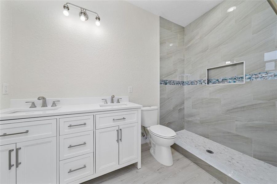 Furnished interior view inside a new home in , Kissimmee (Image 8).