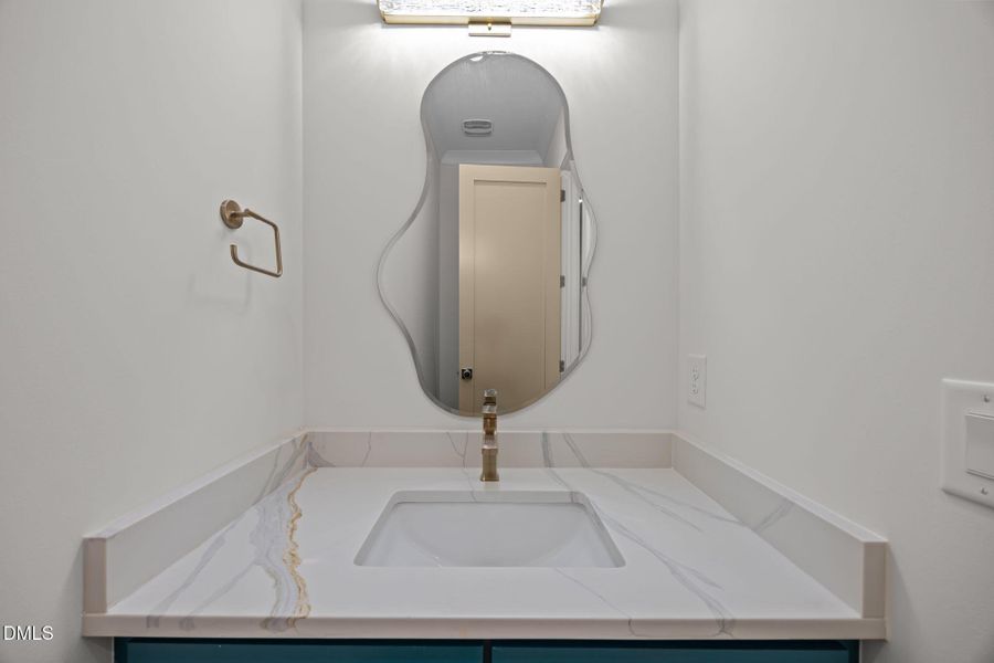 37-web-or-mls-IMG_0082 37-web-or-mls-IMG_0082