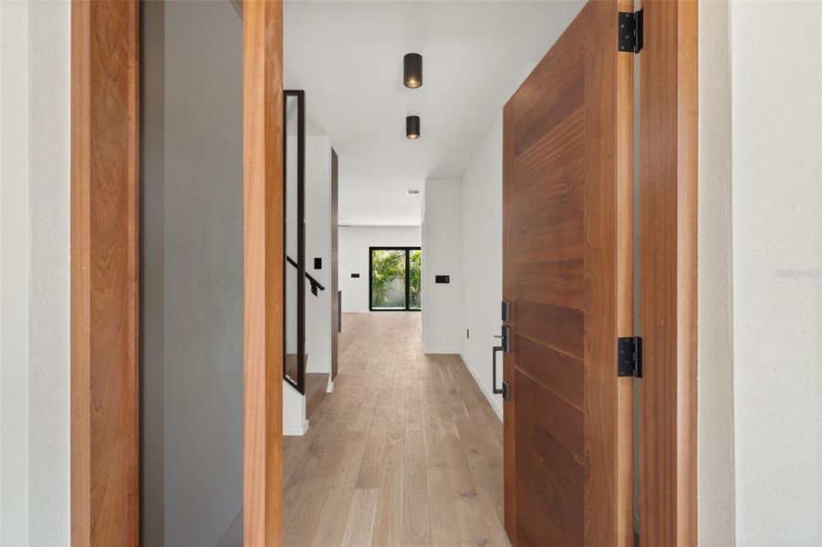 Spacious, unfurnished interior of a new home in , Sarasota (Image 71). Spacious, unfurnished interior of a new home in , Sarasota (Image 71).
