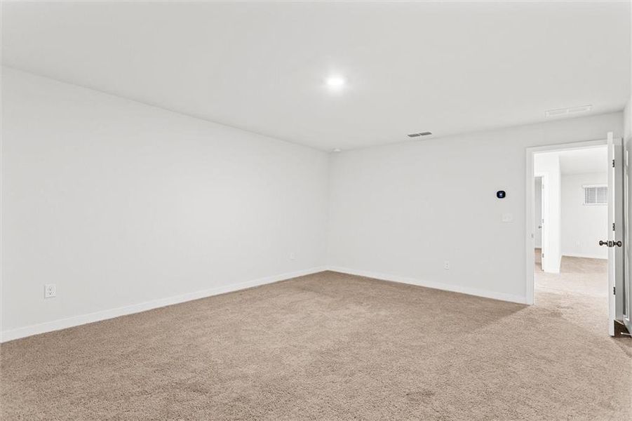 Spacious, unfurnished interior of a new home in , Grayson (Image 23).