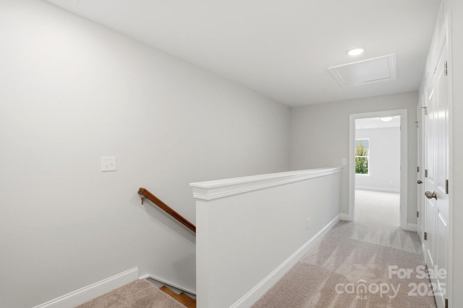 Spacious, unfurnished interior of a new home in Harrisburg Village, Harrisburg (Image 29).