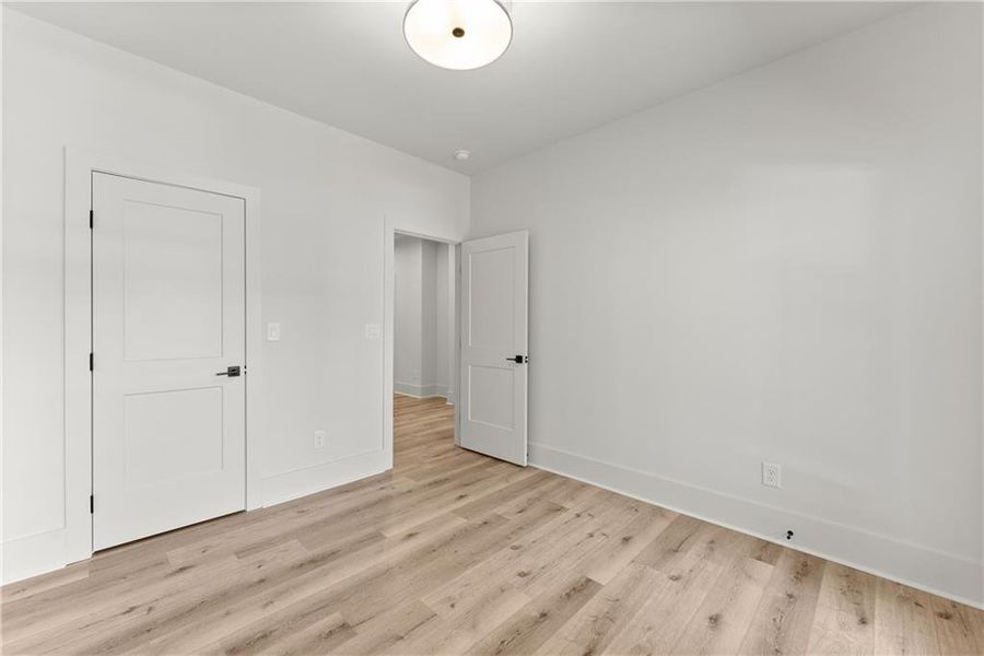 Spacious, unfurnished interior of a new home in , Gainesville (Image 28).