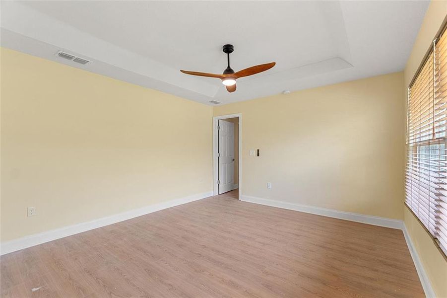 Spacious, unfurnished interior of a new home in , Bartow (Image 36).