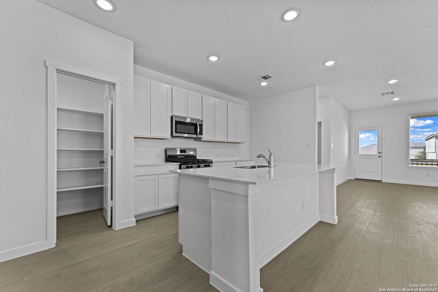 Furnished interior view inside a new home in , New Braunfels (Image 8). Furnished interior view inside a new home in , New Braunfels (Image 8).