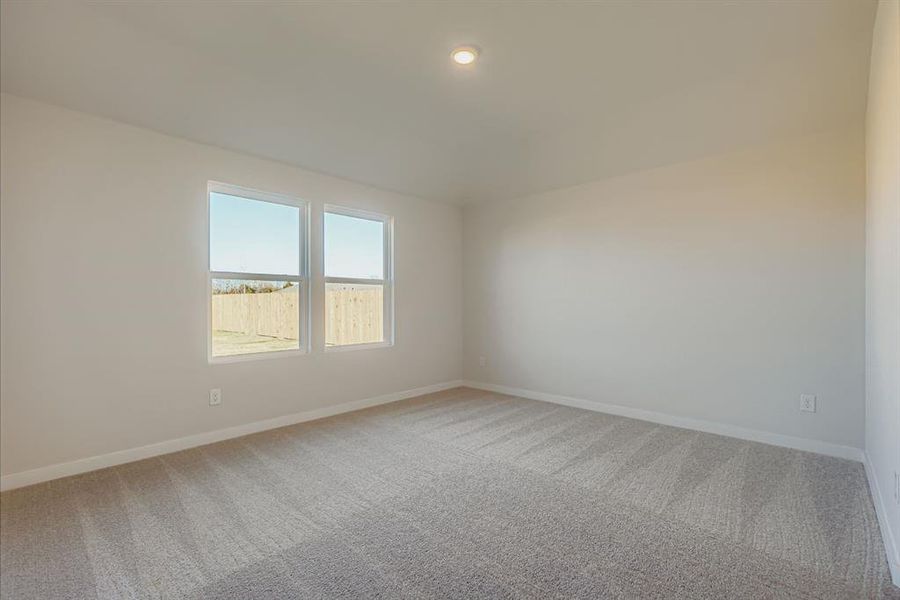 Spacious, unfurnished interior of a new home in Middlefield Village, Dallas (Image 26).