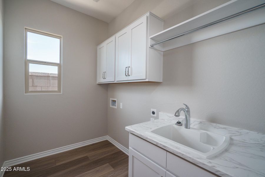 20) LAUNDRY 20) LAUNDRY