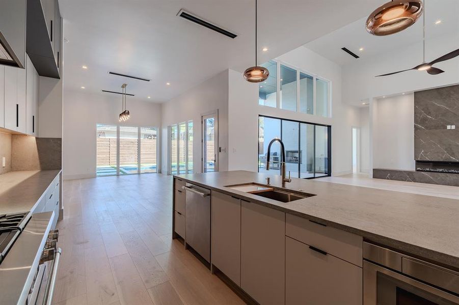 Furnished interior view inside a new home in , Dallas (Image 8).