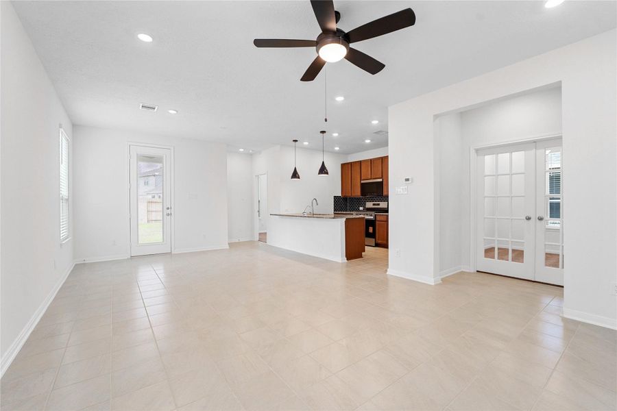 Stunning open-concept design seamlessly connecting the living, dining, and kitchen areas—perfect for both everyday living and entertaining! Stunning open-concept design seamlessly connecting the living, dining, and kitchen areas—perfect for both everyday living and entertaining!