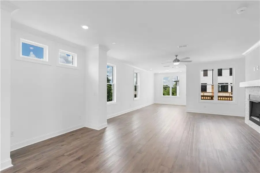Spacious, unfurnished interior of a new home in Millcroft Townhomes, Buford (Image 19).
