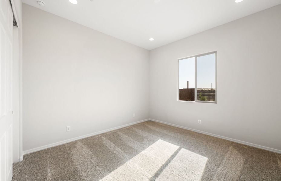 Spacious, unfurnished interior of a new home in Visara, Surprise (Image 24).
