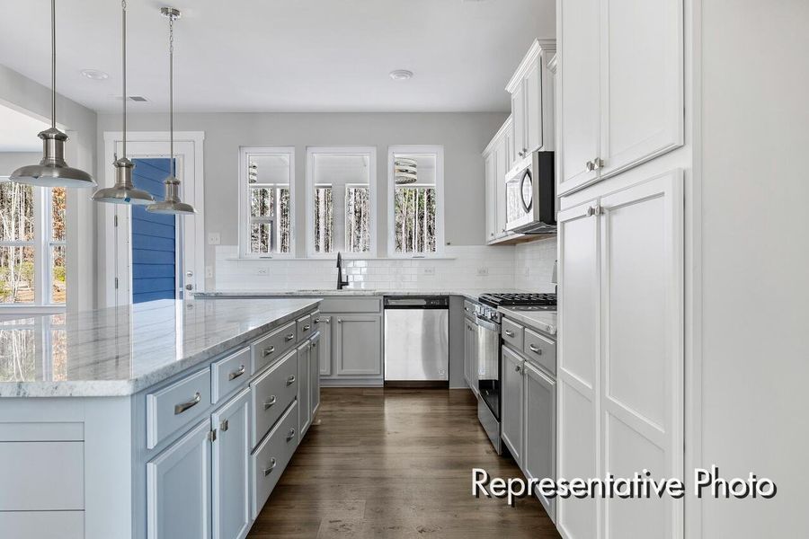 Furnished interior view inside a new home in , Ravenel (Image 1).