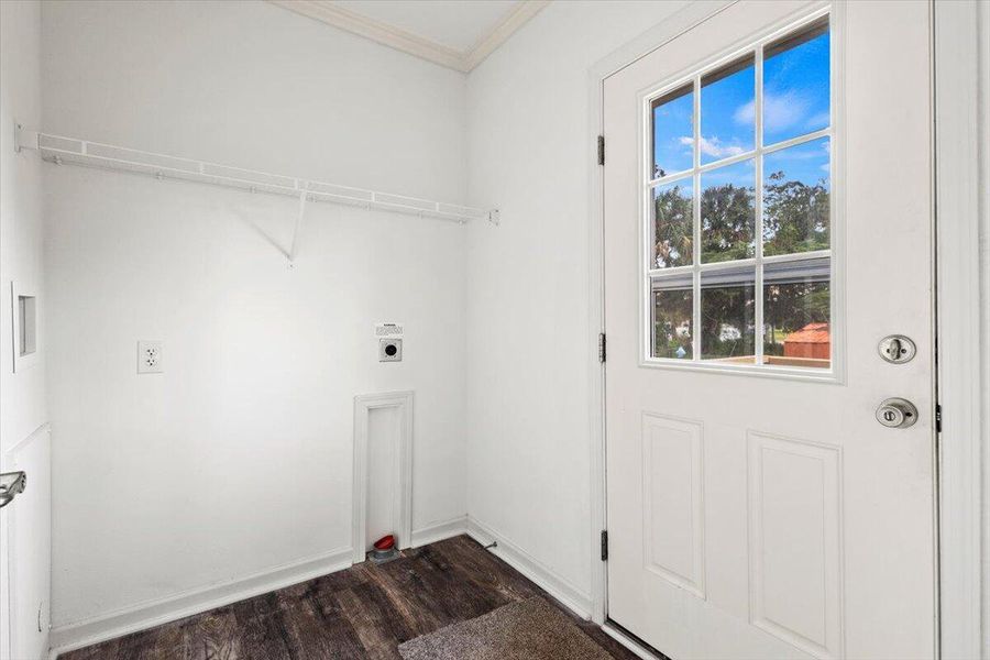 Spacious, unfurnished interior of a new home in , Fort Pierce (Image 20).