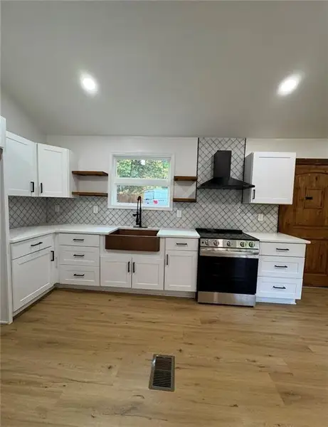 Furnished interior view inside a new home in , Conyers (Image 4).