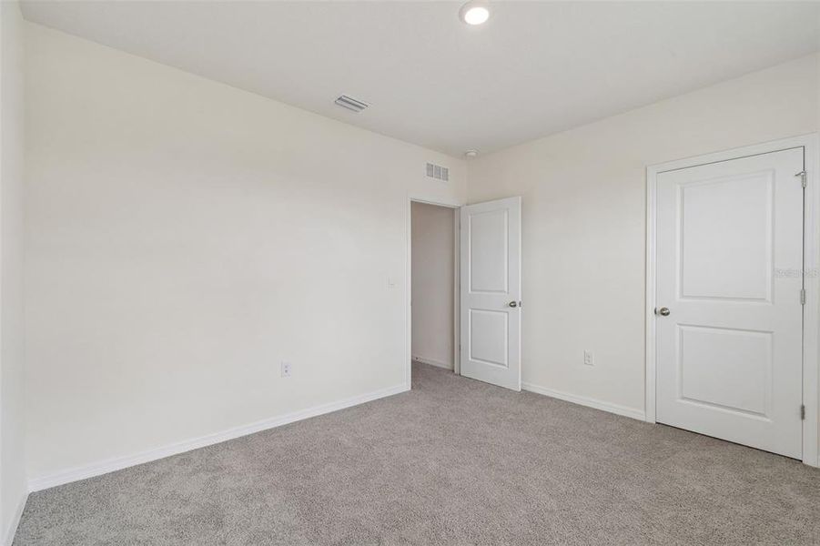 Spacious, unfurnished interior of a new home in Epperson, Wesley Chapel (Image 66).