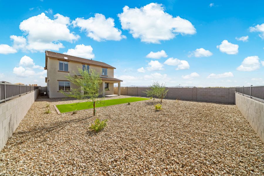 Large Backyard with Covered Patio | Skyline Floorplan | Elara at Moonlight | New Homes in Maricopa, AZ by Landsea Homes