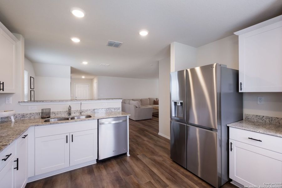 Furnished interior view inside a new home in Winding Brook, San Antonio (Image 10).